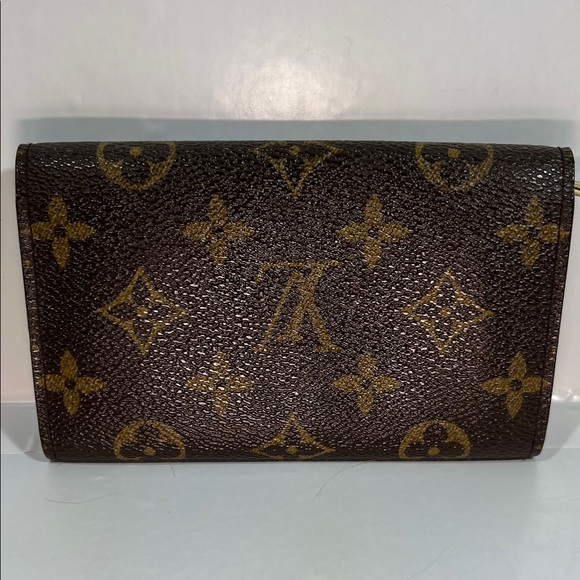 Louis Vuitton Brown and Gold Monogram Clutch - Picture 6 of 6